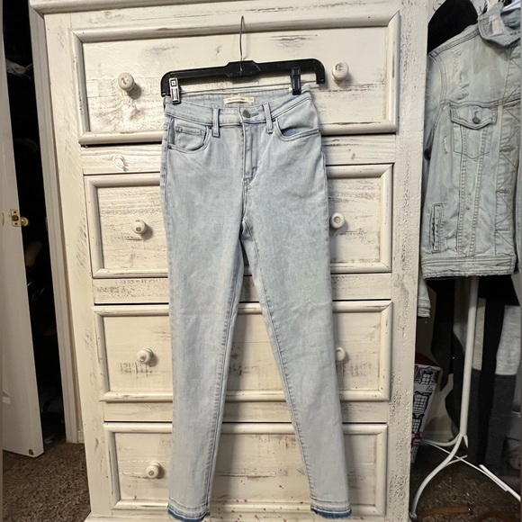 LEVI 521 HIGH RISE SKINNY JEANS - Picture 6 of 9